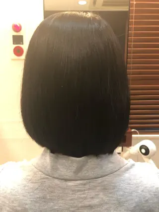 ショート こすげひろと カラー講師のヘアスタイル