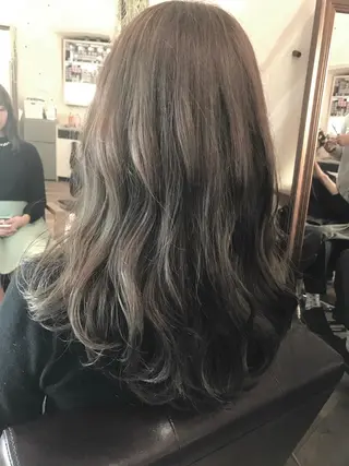 ショート ミディアム セミロング ロング カラー FOLK所属・白髪ぼかしハイライト バレイヤージュヤマトのヘアスタイル