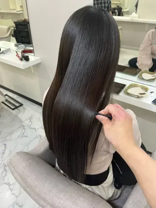 ロング ウルフ/レイヤー/ 縮毛矯正/照井友梨のヘアスタイル