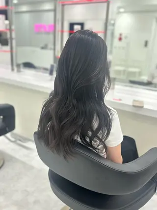 ロング 渋谷🥇透明感カラー 特化美容師のヘアスタイル
