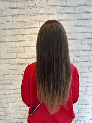 ロング ヘアメ☯️派手髪 ☯️ルカのヘアスタイル