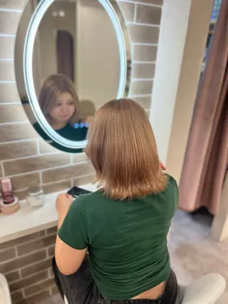 ミディアム 早坂 美咲のヘアスタイル