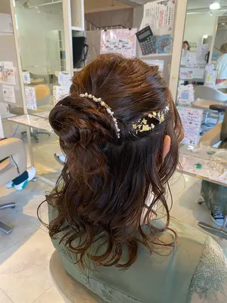 ヘアアレンジ 岡田 奈々のヘアスタイル
