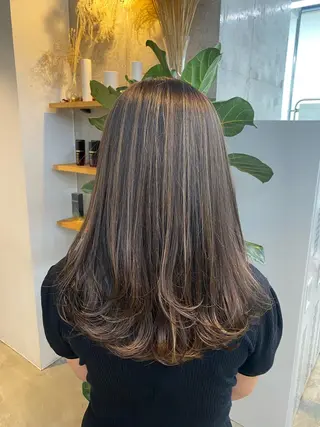 セミロング カラー 🌼ハイライト透明感 🌼maiのヘアスタイル