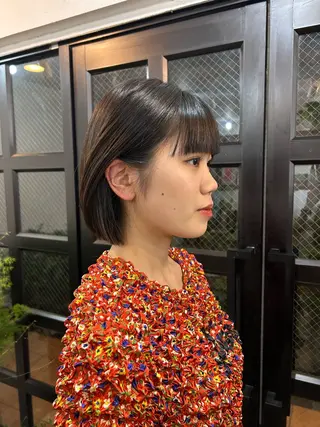 ショート 岡田 知佳のヘアスタイル