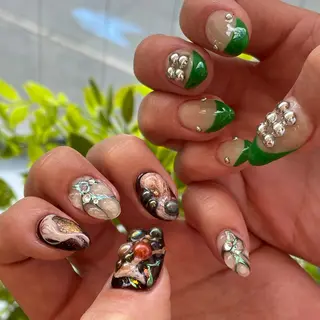 ネイル MARIE 表参道 💚YUKIのネイルデザイン