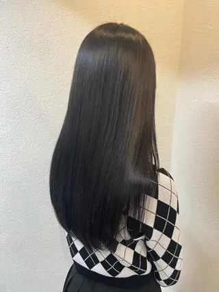 カラー PUUR所属・🍒鈴木 エミリ🍒のヘアスタイル