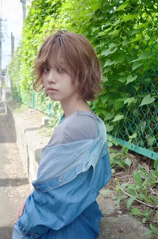 ショート カラー シンプル+αな デザインを 松崎陸のヘアスタイル