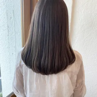 セミロング カラー 入江 志穂のヘアスタイル