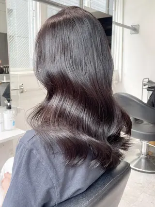 カラー 暖色系カラー/ レイヤーカットのヘアスタイル