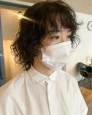 ミディアム カラー パーマ ヘアアレンジ メンズ キッズ ネイル マツエク・マツパ SALOWIN梅田茶屋町店所属・ウルフレイヤーカット /チヒロのヘアスタイル