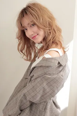 ミディアム カラー パーマ ヘアアレンジ Lond jeloud 名古屋所属・髪質改善 の達人/杉原碧仁のヘアスタイル