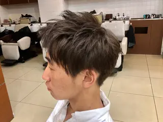 カラー メンズ 東梅田エリアカラー ヘアセットNo. 1のヘアスタイル