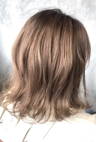 ミディアム カラー ヲタクに美容室は難しい。所属・縮毛矯正&髪質改善 ⭐️OGUのヘアスタイル