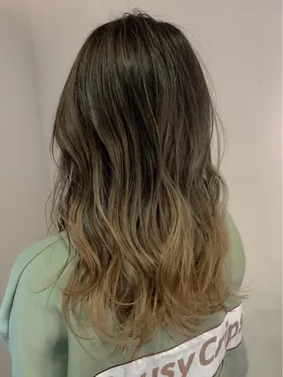 セミロング カラー Lien🌿Top Stylist沖田のヘアスタイル
