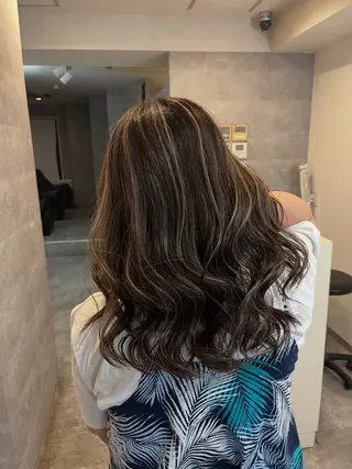 セミロング カラー 💎夏葵 ハイライト /デザイン特化のヘアスタイル