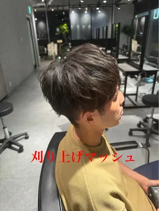 ショート 川畑 大地/波巻きパーマのヘアスタイル