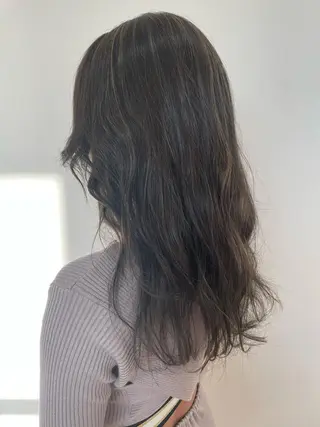 セミロング 三浦 瑠璃のヘアスタイル