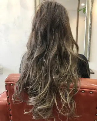 ロング HANA by RIZのヘアスタイル