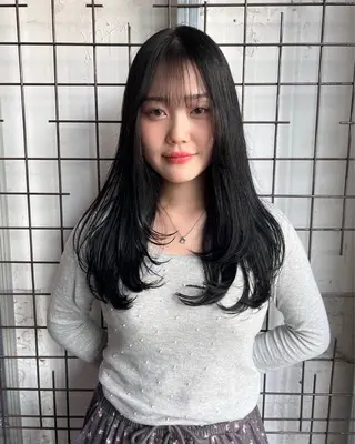 セミロング カラー AYANE 韓国ヘア /レイヤーカットのヘアスタイル