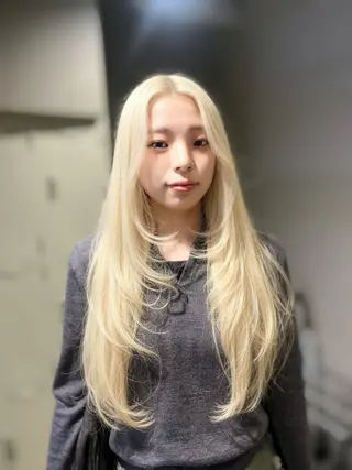 カラー 🍒レイヤーカット/ 暖色カラー🍒のヘアスタイル