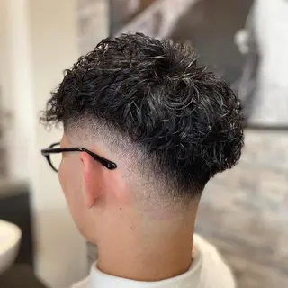 ショート パーマ メンズ grow hair works所属・🔥無料メンズカット /パーマ🔥奥山のヘアスタイル