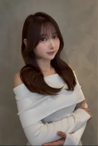 セミロング カット無料| 青山 |髪質改善のヘアスタイル