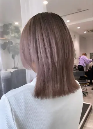 カラー miyu/ハイトーン /ブリーチのヘアスタイル