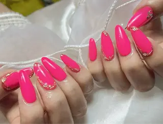 ネイル salon de Tiara 蓮のネイルデザイン