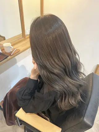 ロング PACE所属・ayumi ／透明感カラーのヘアスタイル
