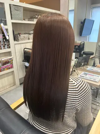 カラー YoLo.所属・村上 ななみのヘアスタイル