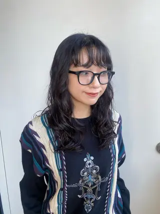 セミロング 🖤🌀くるくる パーマ🌀🖤ayaのヘアスタイル