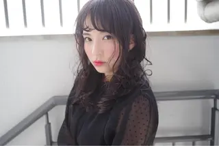 セミロング カラー ハイトーン/レイヤー /ケアブリーチ石川治のヘアスタイル