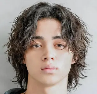 ミディアム パーマ メンズ fifth天神大名メンズサロン(フィフス)所属・fifth天神🌀 moromiのヘアスタイル