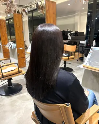 セミロング カラー 小木曽 里華のヘアスタイル