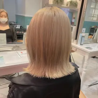 ミディアム カラー 佐々木 シホミのヘアスタイル