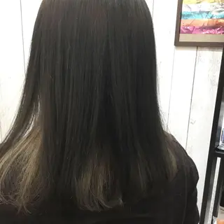 セミロング カラー embrace エンブレイスのヘアスタイル