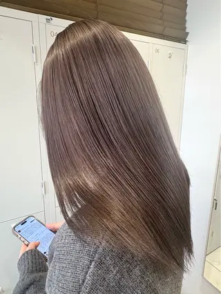 カラー 加藤芽実カラーリスト /ミルクティーカラーのヘアスタイル