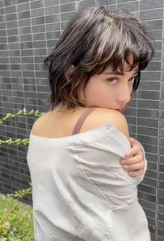 ミディアム TLUUS所属・髪質改善:クロスパー マ特化型⭐中西雄大✂のヘアスタイル