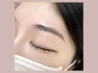 アイブロウ 窓と彗星　yoin所属・窓と彗星 yoin  Fukaのマツエク・マツパデザイン