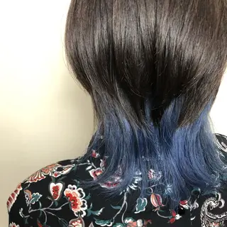 ミディアム 🌈インナーカラー 手塚直生のヘアスタイル