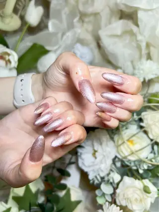 ネイル U·Mi nail salon所属・U·MI 長さ出し専門店のネイルデザイン