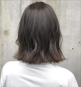 ショート カラー ボブ・レイヤーカット 吉敷航一のヘアスタイル