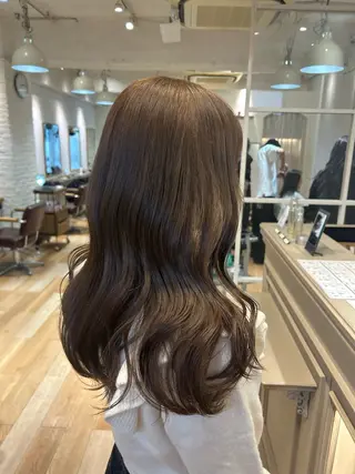 セミロング Lomalia Yuukaのヘアスタイル