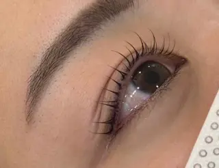 マツエク・マツパ eve🐰束間まつ毛 /透明感カラーのマツエク・マツパデザイン