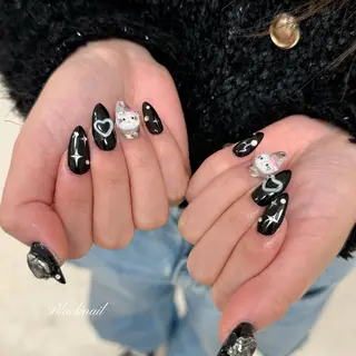 ネイル UnFLAIR 麻布十番店🧸NAOのネイルデザイン