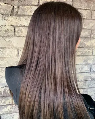 ロング aini　大阪上本町店所属・芥川 未優のヘアスタイル