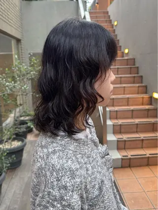 ミディアム パーマ 大橋 芽衣のヘアスタイル