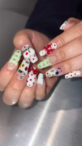 ネイル 👽個性派ネイル🎀 komachiのネイルデザイン