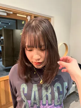 カラー YUI／レイヤー カット/透明感カラーのヘアスタイル